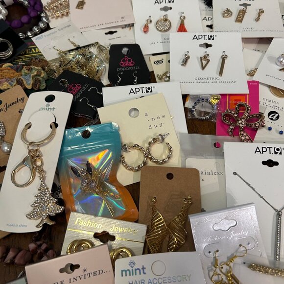 70-Piece Costume Jewelry Lot Charms Necklaces, Earrings Brooches Barrettes - Picture 10 of 16